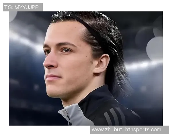 留住未来!罗马诺:多家豪门想高薪挖15岁道曼,但球员很快乐留队